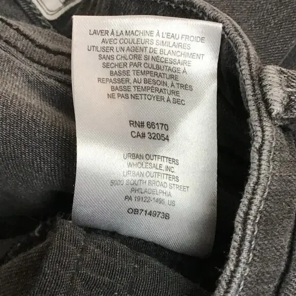 FREE PEOPLE Jeans Mid Rise Black Wash Raw Hem Straight Crop Jeans 27 Boho Goth - Picture 6 of 11